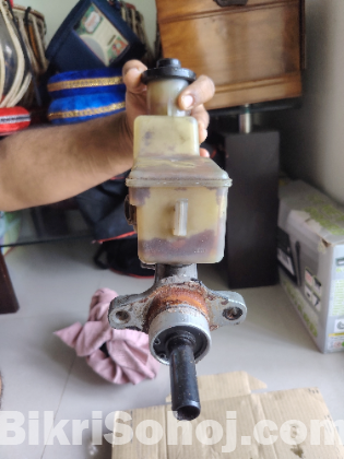 Recondition break master cylinder of X corolla 2005 model